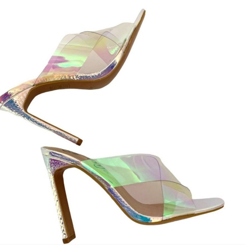 NEW......jessica Iridescent Clear Heels